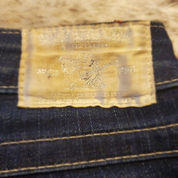 Authentic Womem's True Religion Jeans - Picture 4 of 4